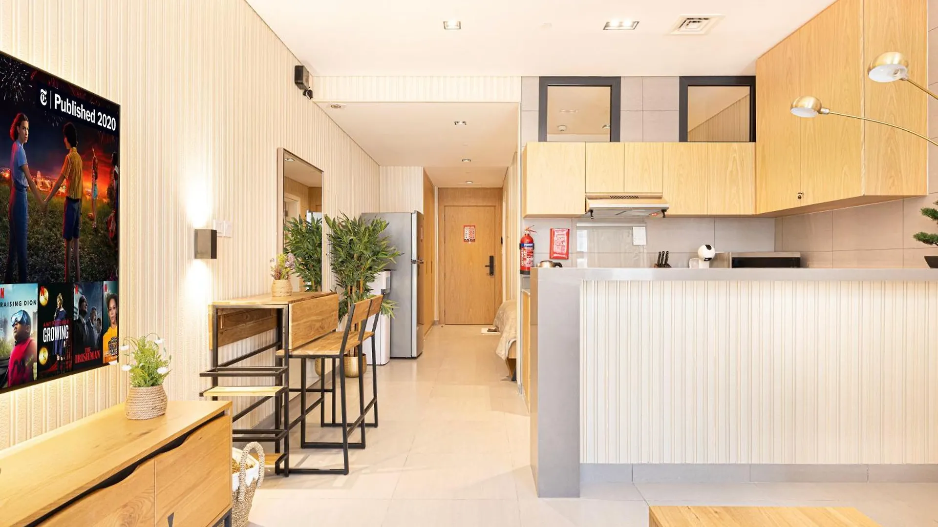שארג'ה Luxe Haven Apartment By Blue Cloud Holidays