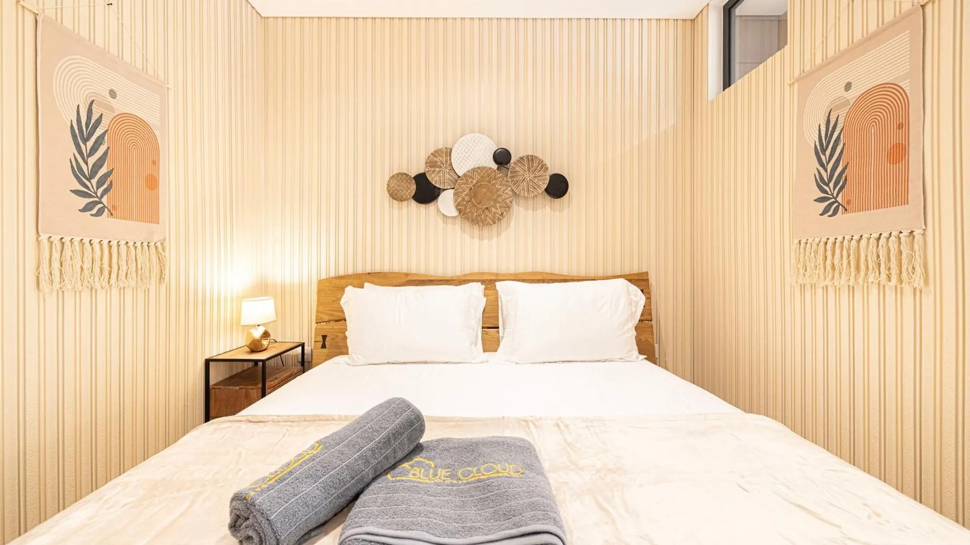 שארג'ה Luxe Haven Apartment By Blue Cloud Holidays 0*,  איחוד האמירויות הערביות