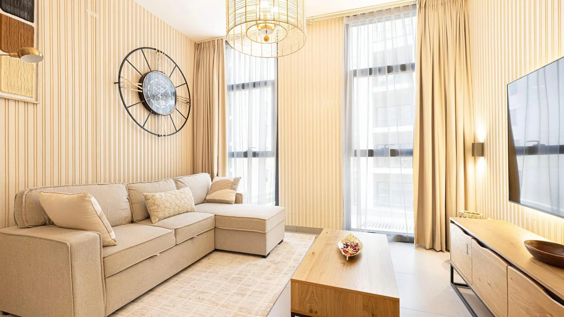 שארג'ה Luxe Haven Apartment By Blue Cloud Holidays 0*,
